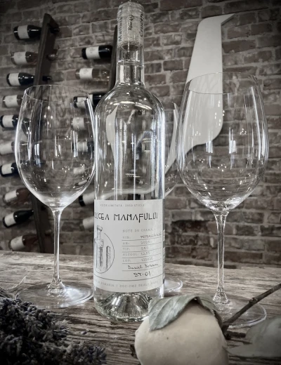 Crucea Manafului Fetească Albă 2025